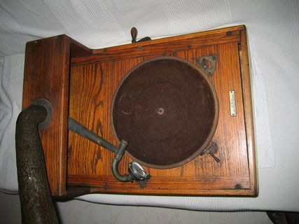 E.M.G WILSON HORN Gramophone